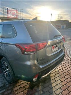 ميتسوبيشي اوتلاندر